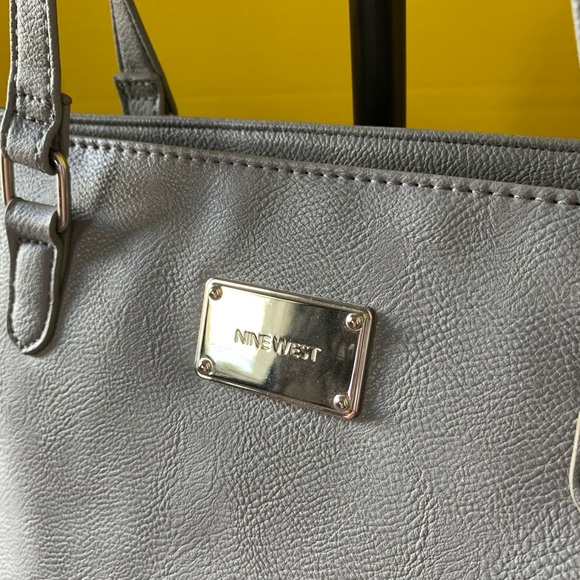 *New* Nine West Shoulder/Tote Bag - Picture 3 of 4